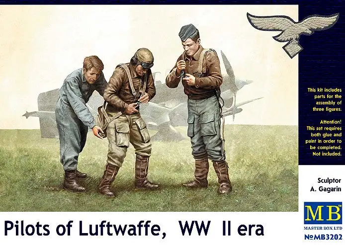 Master Box Models 3202 1/32 WWII Luftwaffe Pilots (3)