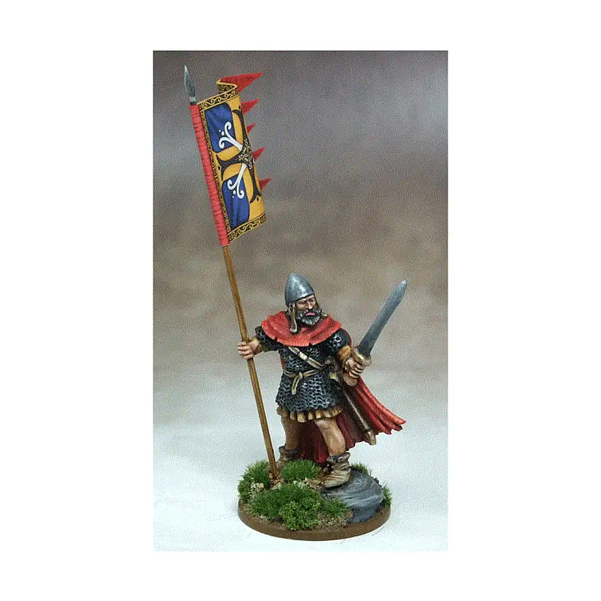 Scots Warbanner Bearer